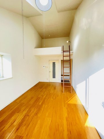 居室・リビング　使いやすい居間です