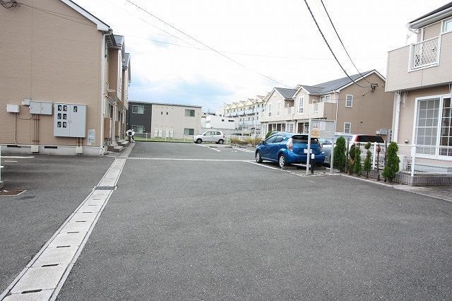 【飯塚市横田のアパートの駐車場】