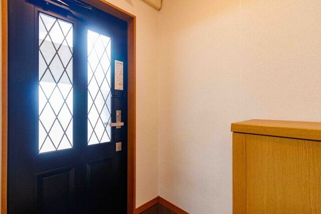 玄関　１０２・玄関