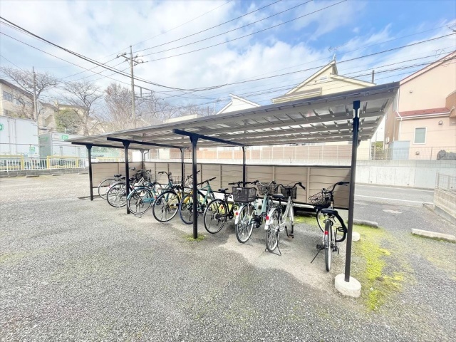 その他共有部分　同一建物内１０３号室内装写真転載