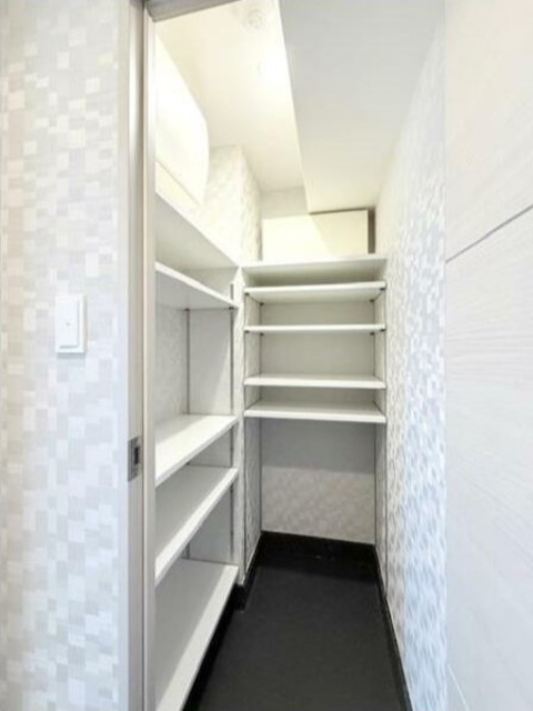 収納　シューズインクローク