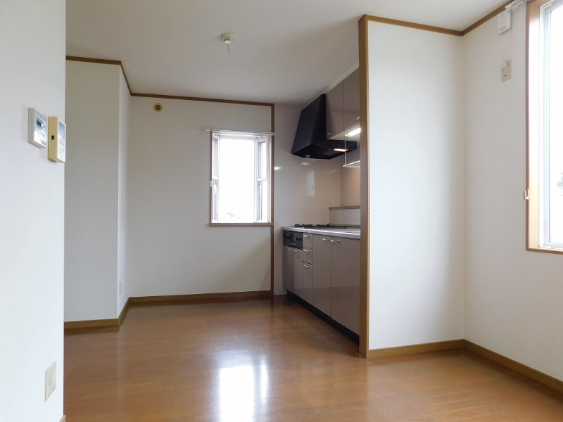 居室・リビング　同建物別部屋