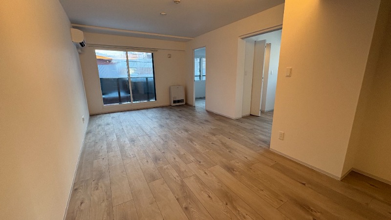 居室・リビング　広々リビング