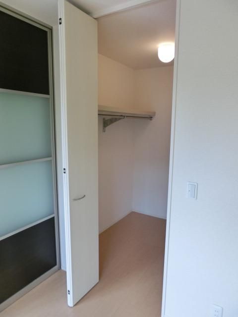 収納　嬉しいウォークインクローゼット