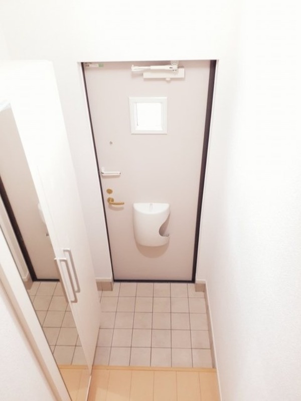 玄関　図面と現状に相違がある場合には現状を優先