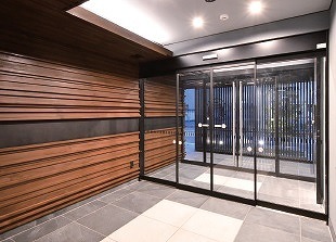 セキュリティ　女性の方でも安心のモニター付きインターフォン♪