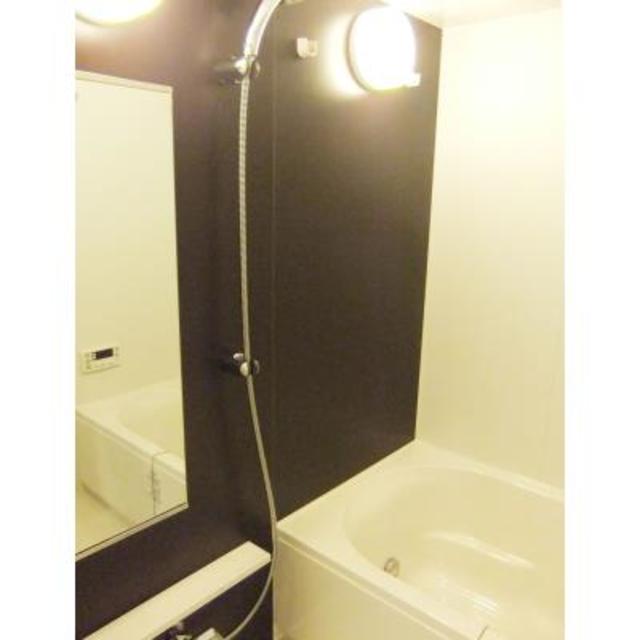 バス・シャワールーム　※写真は同タイプ住戸です。