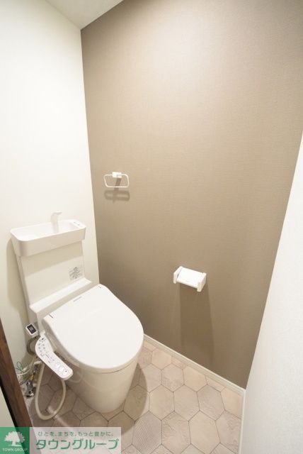 トイレ　ウォシュレット付き