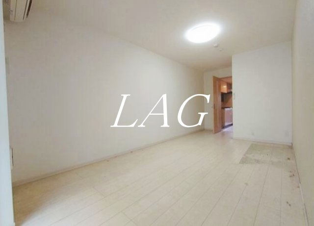 居室・リビング　洋室のお部屋です。（同仕様です。）