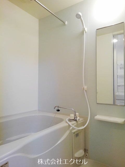 バス・シャワールーム　追い焚き・浴室乾燥機能付きのお風呂です。