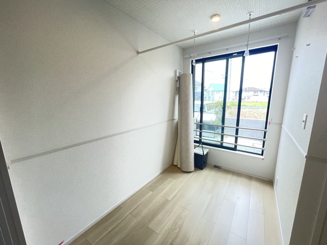 バルコニー　～今日は朝からお洗濯～