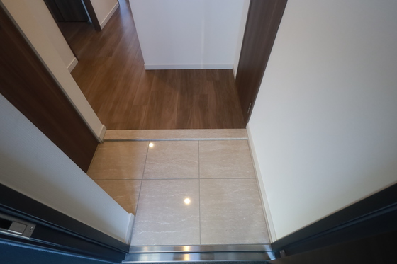 玄関　※別部屋の写真です