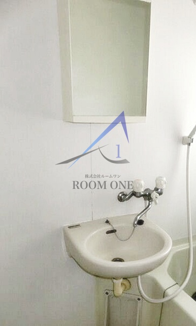 洗面設備　洗面台です。