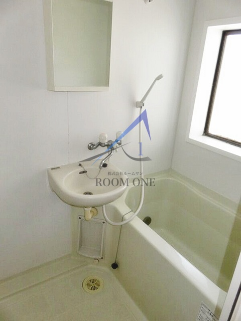 バス・シャワールーム　お風呂です。