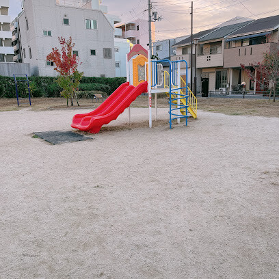 公園　西三国高須公園（公園）まで110m