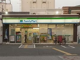 コンビニ　ファミリーマート 淀川東三国店（コンビニ）まで350m