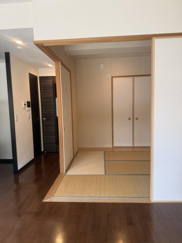 その他部屋・スペース　リビングに隣接する和室