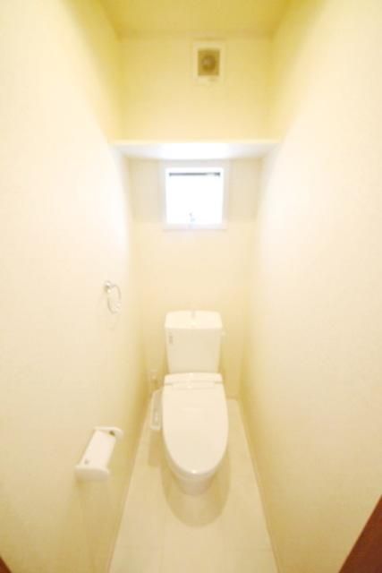 ファミール レイクタウン C棟のトイレ写真