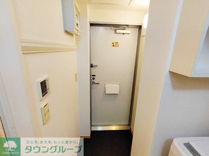 レオパレスEASTAGEIの玄関写真