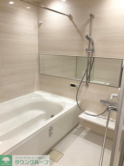 バス・シャワールーム　※写真は同タイプ住戸です。