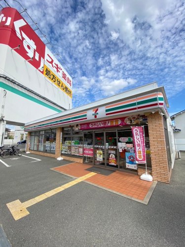 コンビニ　セブンイレブン 宝塚小林3丁目店（コンビニ）まで444m