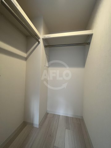 収納　セオリー大阪ルチア　ウォークインクローゼット