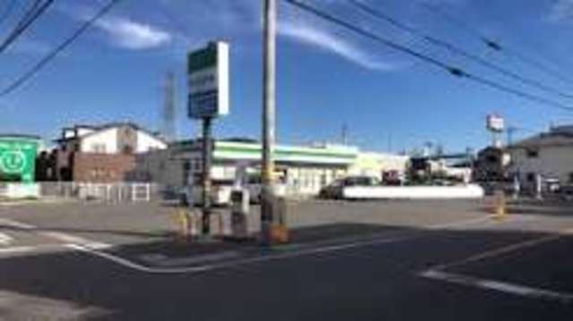 コンビニ　ファミリーマート　いかるが（コンビニ）まで499m