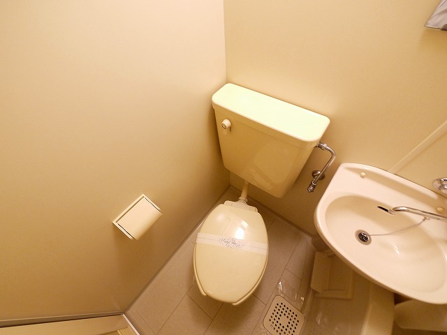 トイレ　コンパクトで使いやすいトイレです