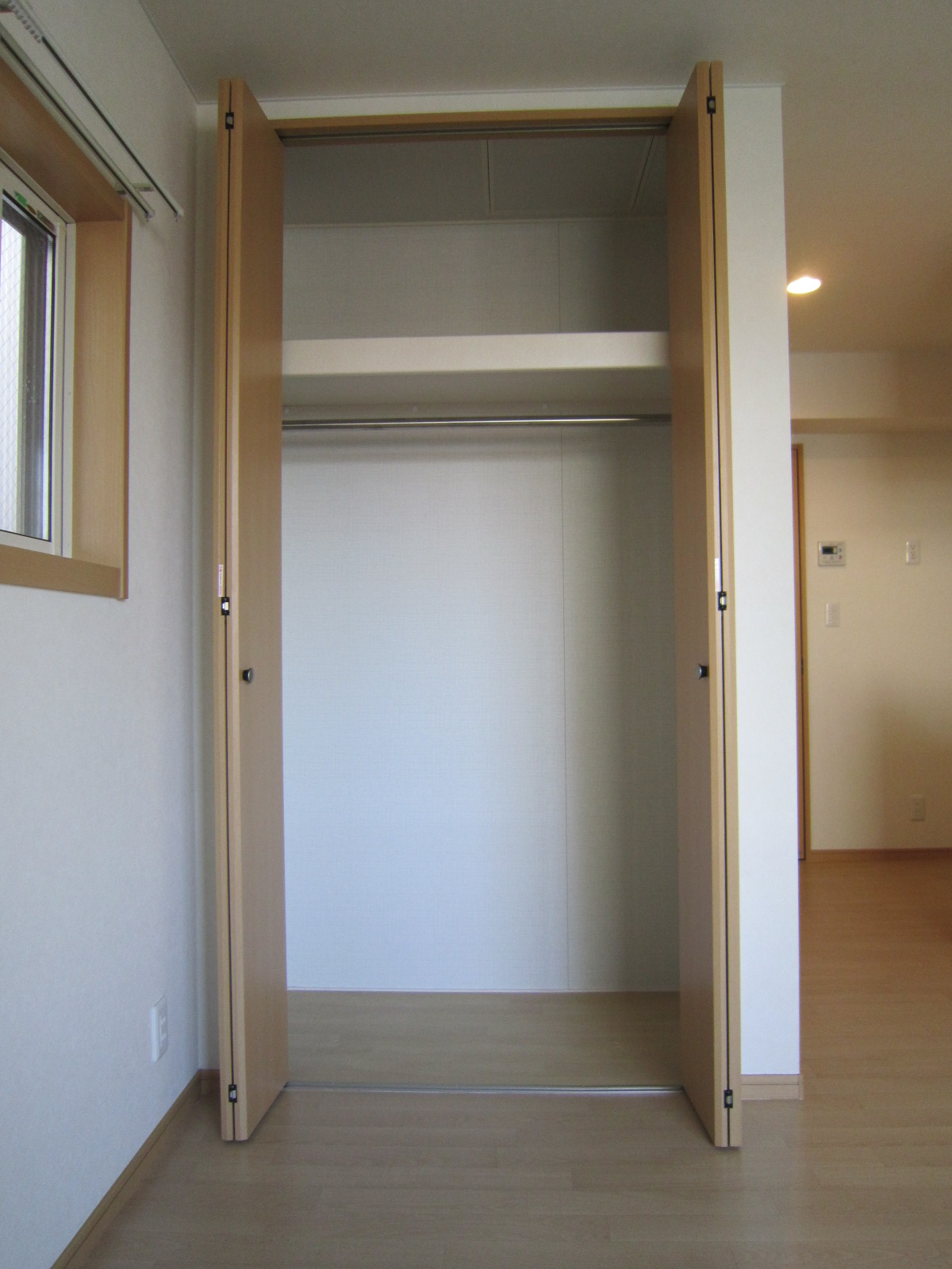 収納　洋室クローゼット