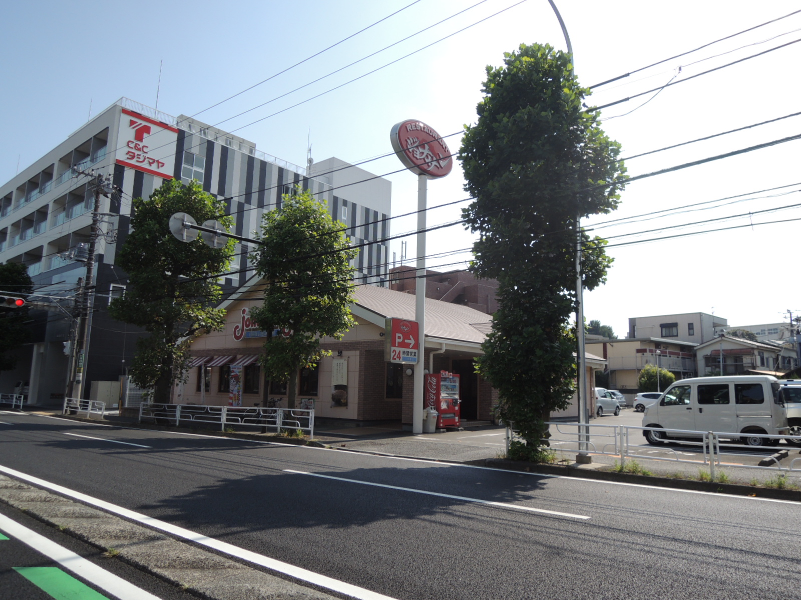 飲食店　ジョナサン六角橋店（飲食店）まで240m