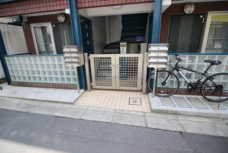 エントランス　宅配ボックス
