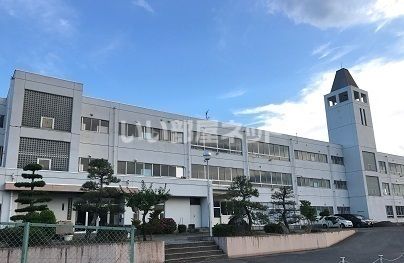 小学校　柴田町立東船岡小学校（小学校）まで591m