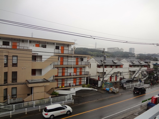 【八王子市滝山町のマンションの眺望】