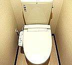 トイレ　温水洗浄便座