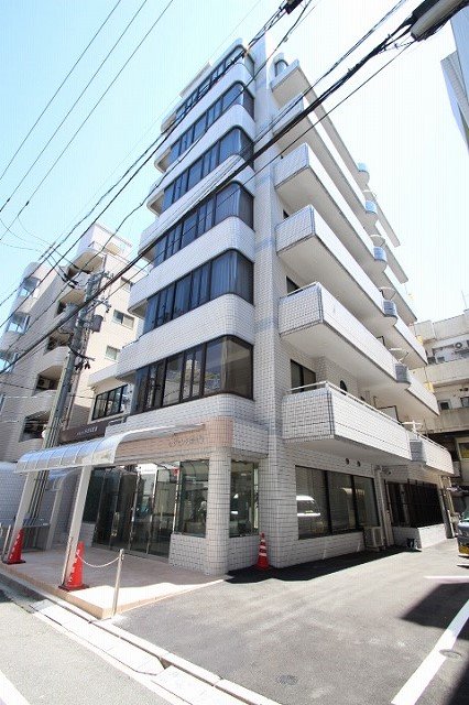 広島市中区南竹屋町のマンションの建物外観