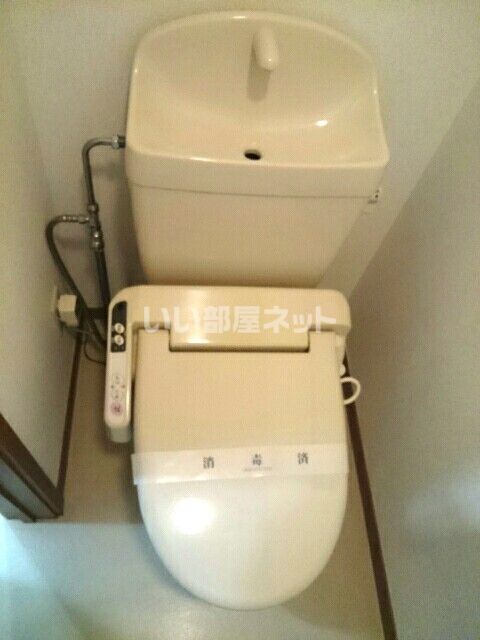 【ウェール．アウローラIのトイレ】