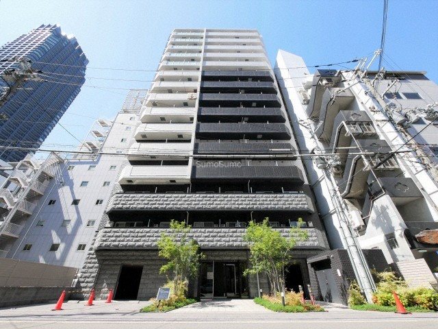 大阪市中央区道修町のマンションの建物外観