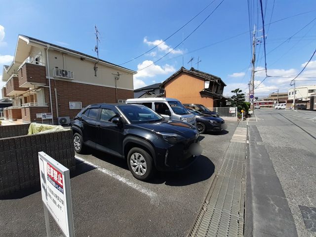 【桜井市大字大福のアパートの駐車場】