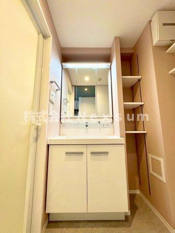 洗面設備　広い洗面スペース