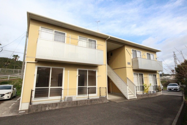 ソレイユ中里 A棟の建物外観