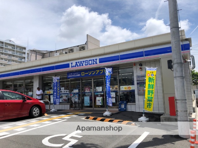 コンビニ　ローソン（コンビニ）まで727m