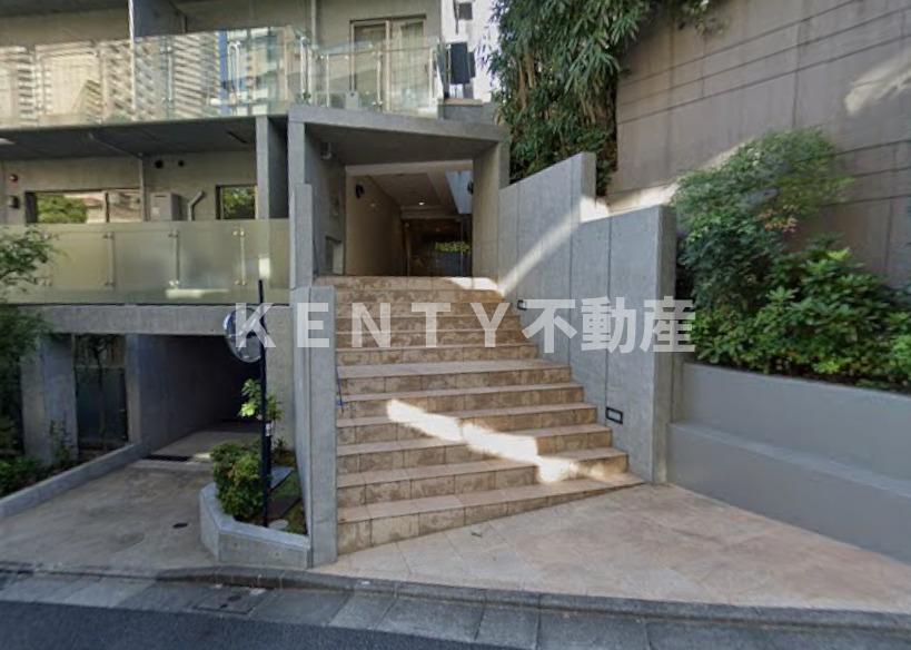 エントランス　ゆとりのあるエントランスです