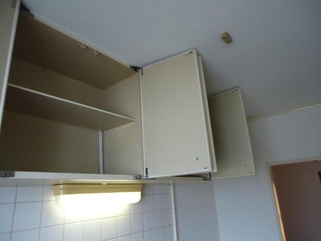 その他　キッチン吊戸棚