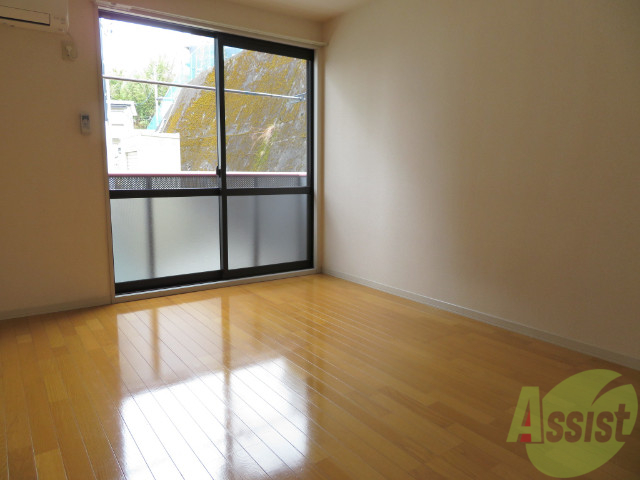 その他部屋・スペース　寝室です。陽が射して気持ちの良い朝を迎えられます