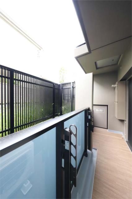 バルコニー　※同仕様写真