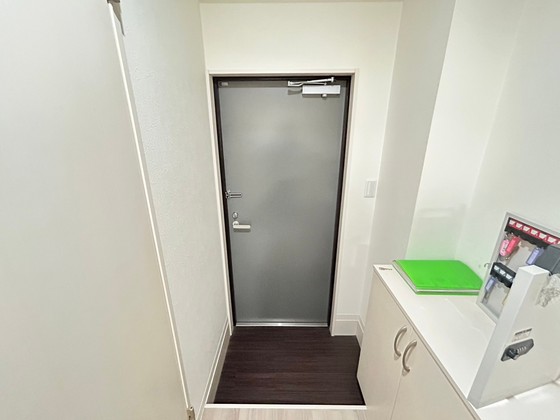 玄関　※別部屋の写真です
