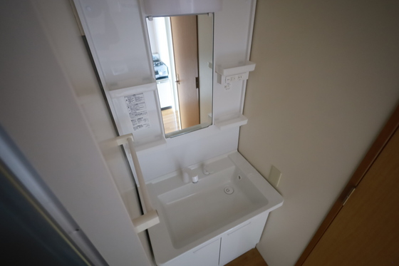 洗面設備　※別部屋の写真です