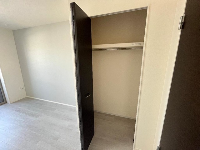 収納　同施工のイメージ写真のため、色合いは異なる場合があります。