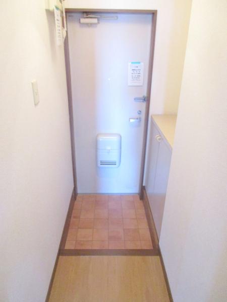 玄関　写真は別のお部屋のイメージです　現況優先