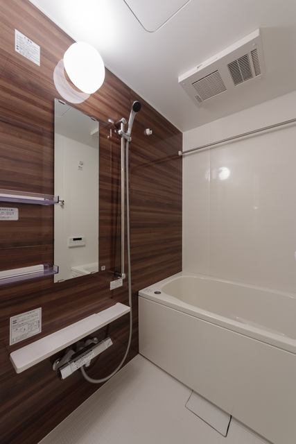バス・シャワールーム　※写真は同タイプ住戸です。